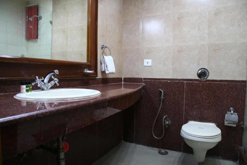 Fabhotel Conclave Executive Nehru Place Yeni Delhi Dış mekan fotoğraf